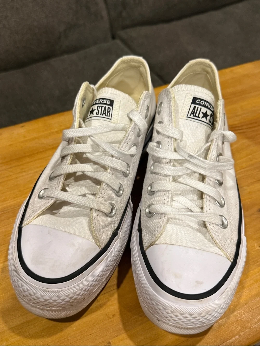 Platform Low-Top Canvas Sneakers Size women 6
